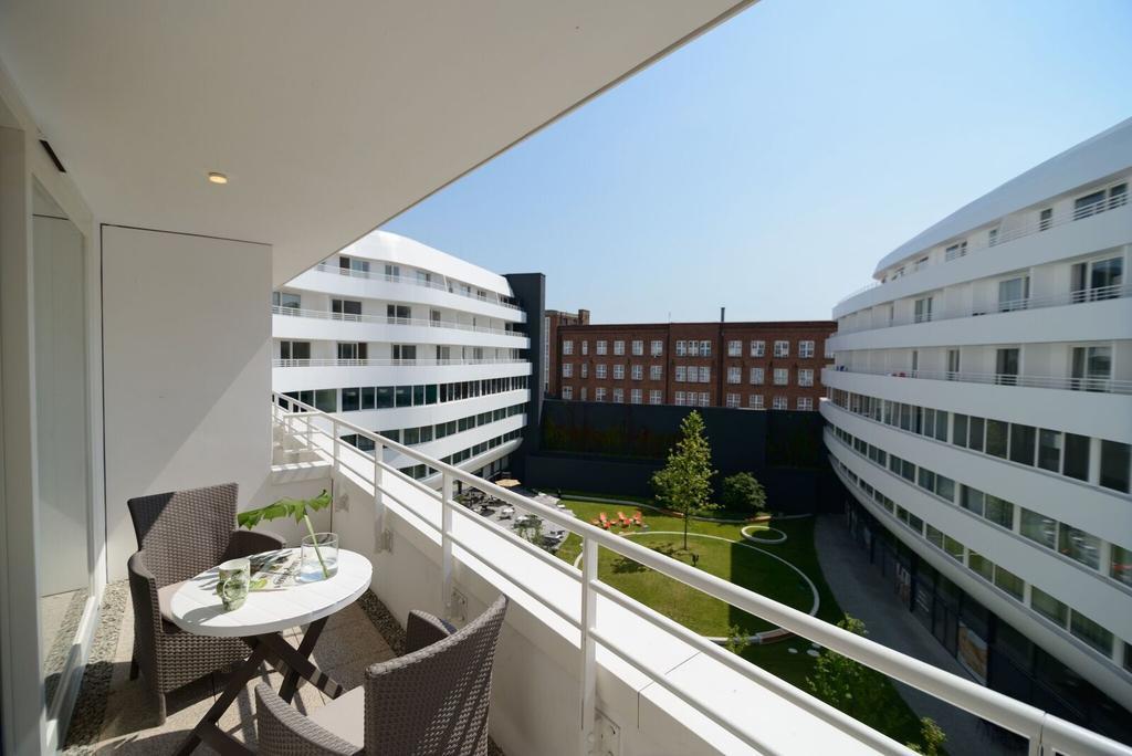 Apartment Empire Ovo